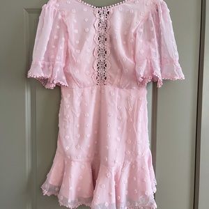 Selfie Leslie pink dress